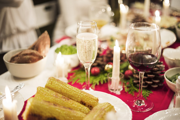 вино і шампанське на новий рік
