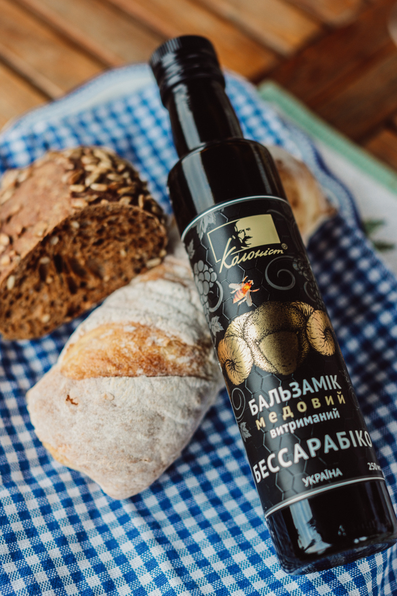 honey aceto and bread.JPG