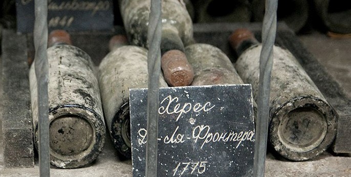 найдор вина.jpg