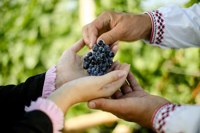 Три місяці поспіль українці без упину захищають свої домівки від російського ворога.