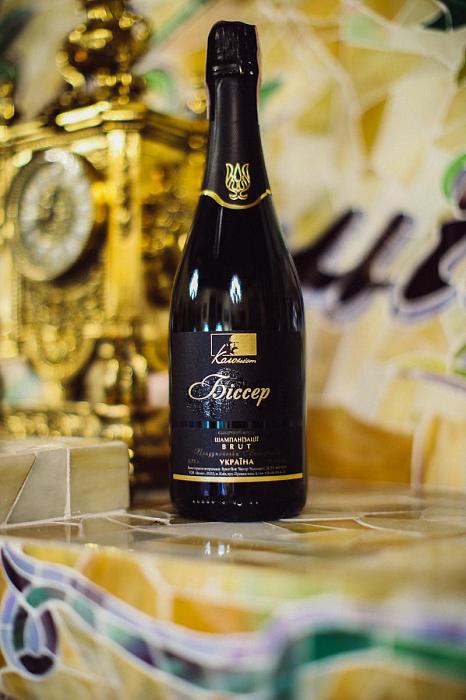 вино игристое Биссер