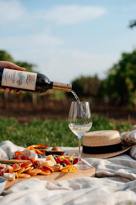 вино полусухое Рислинг