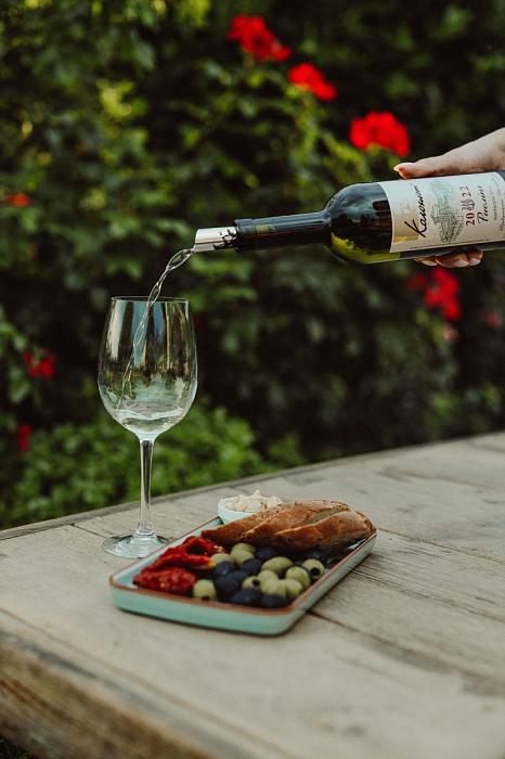 вино полусухое Рислинг